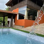 Escondite En Peon Holiday home